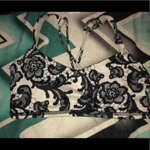 Lululemon sports bra